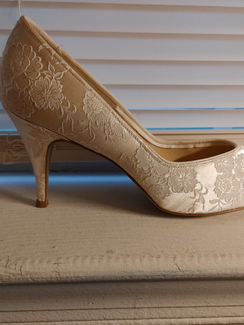 BRIDAL Colorifics Vintage (1987) Bridal Shoes 9.5 Medium - Picture 3 of 6